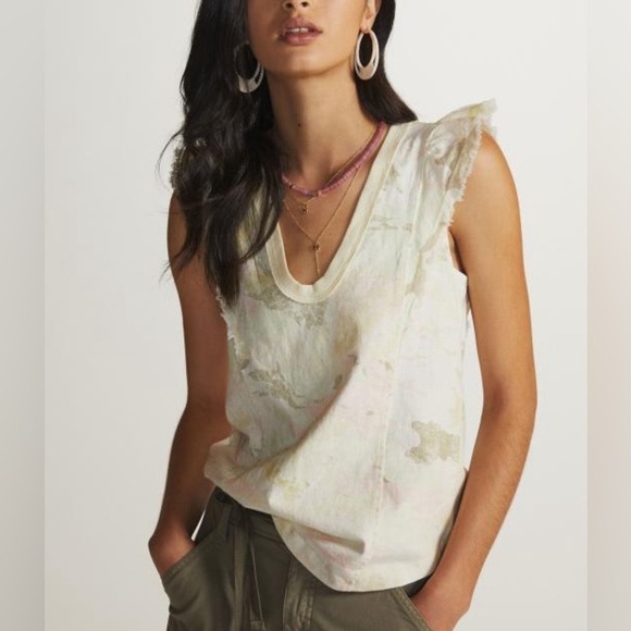 Anthropologie Pilcro Ruffle Scoop Tee Green Pink Camo Motif Size XS - Picture 3 of 9